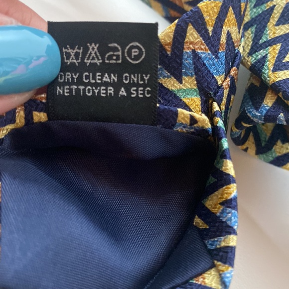 Missoni Cravatte 100% Silk Neck Tie Abstract Design - Picture 10 of 11